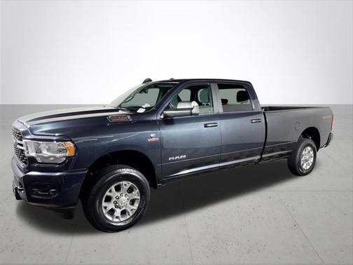 2022 RAM 3500 Big Horn Crew Cab 4x4 8 Box