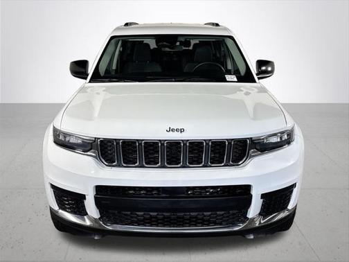 2023 Jeep Grand Cherokee L Laredo 4x4