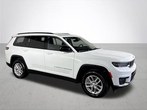 2023 Jeep Grand Cherokee L Laredo 4x4