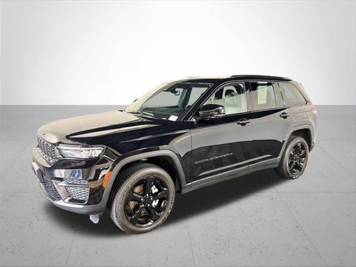 Black 2024 Jeep Grand Cherokee Altitude X 4x4