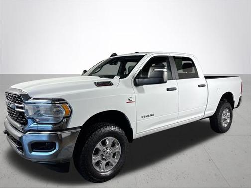 2023 RAM 2500 Big Horn Crew Cab 4x4 64' Box