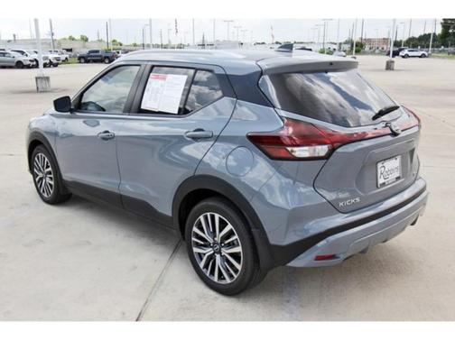 2023 Nissan Kicks SV