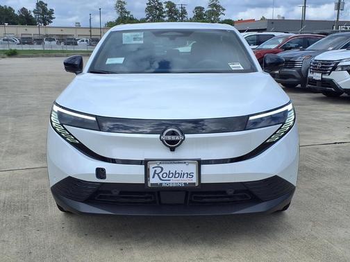 Everest White P 2026 Nissan Leaf SV+