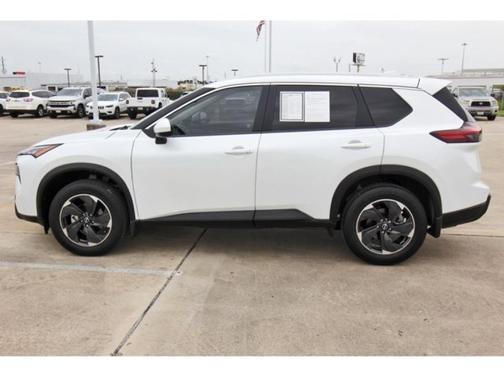 2025 Nissan Rogue SV