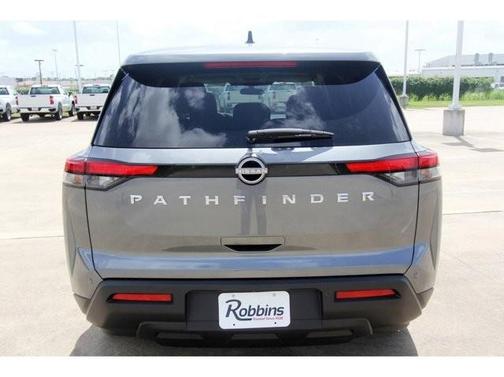 2025 Nissan Pathfinder S