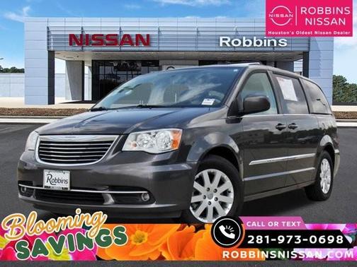 2016 Chrysler Town & Country Touring