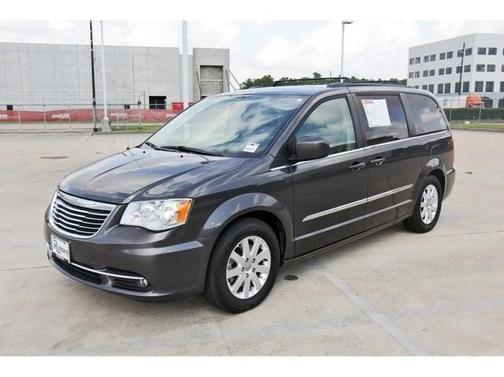 2016 Chrysler Town & Country Touring