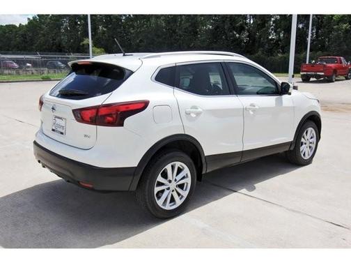 2018 Nissan Rogue Sport SV