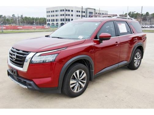2023 Nissan Pathfinder SL