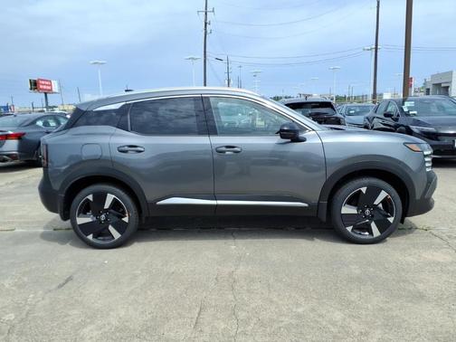 Gun Metallic 2026 Nissan Kicks SR