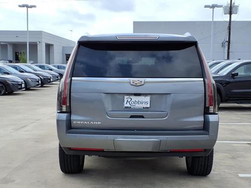 2020 Cadillac Escalade Luxury