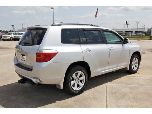 2010 Toyota Highlander Base