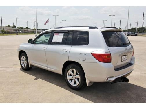 2010 Toyota Highlander Base