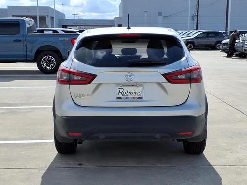 2022 Nissan Rogue Sport S