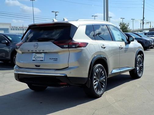 Champagne Silve 2026 Nissan Rogue Platinum