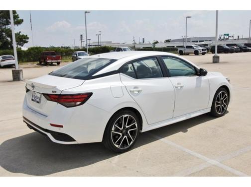 2025 Nissan Sentra SR