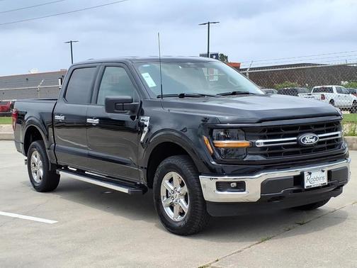 Agate Black Metallic 2025 Ford F-150 XLT