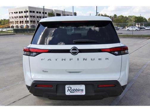 2025 Nissan Pathfinder S