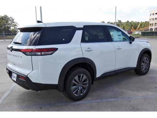 2025 Nissan Pathfinder S