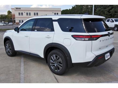 2025 Nissan Pathfinder S