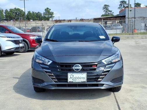 2025 Nissan Versa 1.6 SR