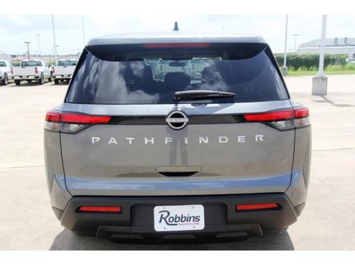 2025 Nissan Pathfinder S