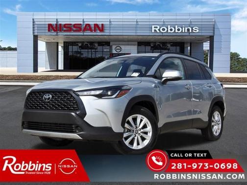 2024 Toyota Corolla Cross LE