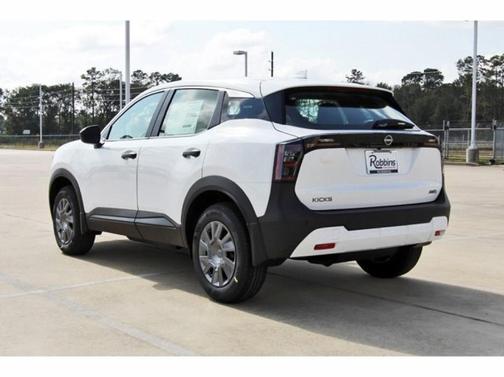 2025 Nissan Kicks S
