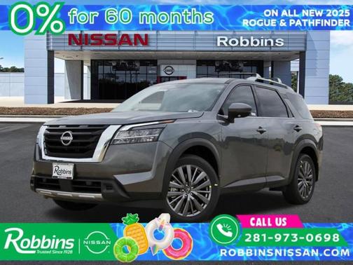 2025 Nissan Pathfinder SL