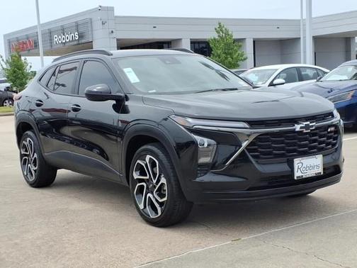Mosaic Black Metallic 2025 Chevrolet Trax 2RS