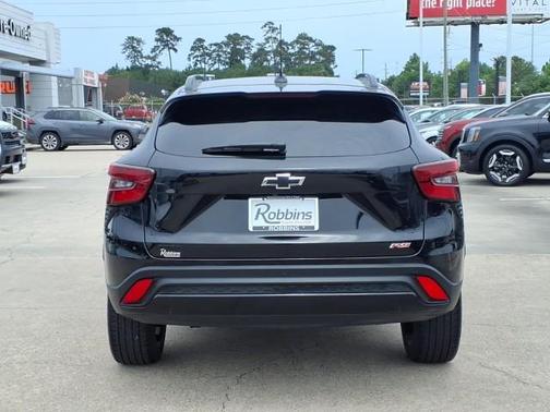 Mosaic Black Metallic 2025 Chevrolet Trax 2RS