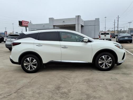 2023 Nissan Murano SV