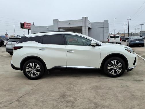 2023 Nissan Murano SV