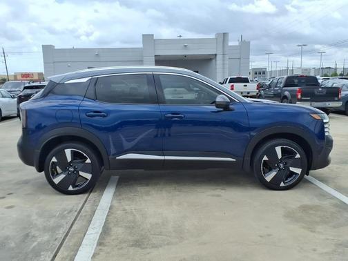 2t Blu Gry Roof 2025 Nissan Kicks SR