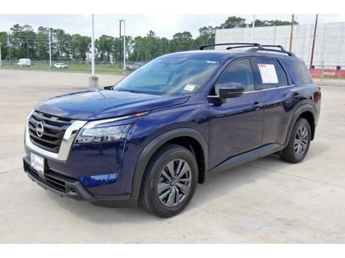 2024 Nissan Pathfinder SV