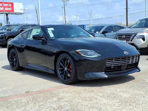 Black (P) 2026 Nissan Z performance
