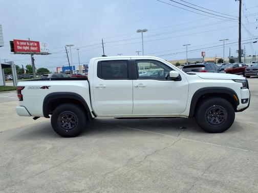 Glacier White 2026 Nissan Frontier PRO-4X