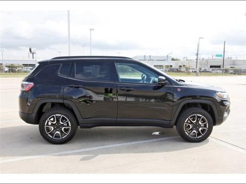 2024 Jeep Compass Trailhawk