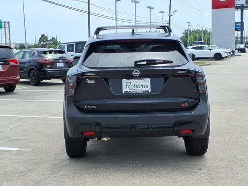Super Black 2026 Nissan Kicks SR