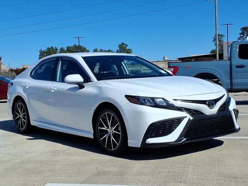 2024 Toyota Camry SE Nightshade
