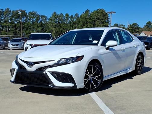 2024 Toyota Camry SE Nightshade