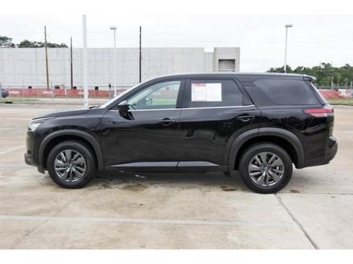 2024 Nissan Pathfinder S