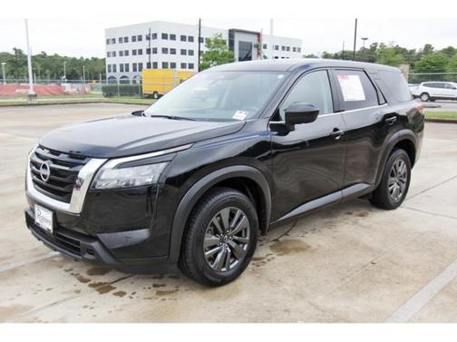 2024 Nissan Pathfinder S
