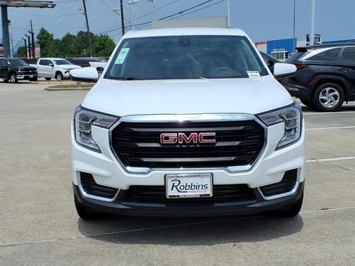 Summit White 2024 GMC Terrain SLE