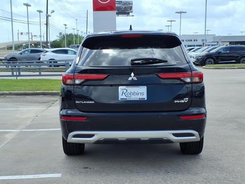 2024 Mitsubishi Outlander PHEV SE