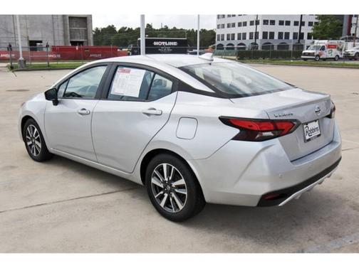 2021 Nissan Versa 1.6 SV