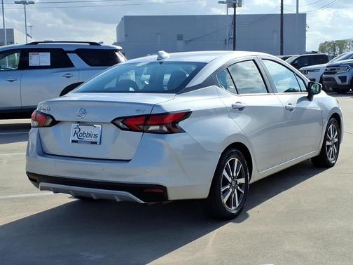 2021 Nissan Versa 1.6 SV