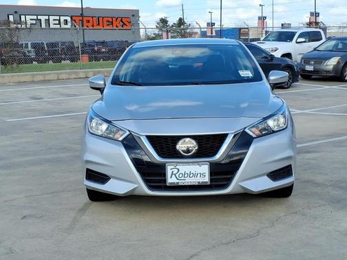 2021 Nissan Versa 1.6 SV