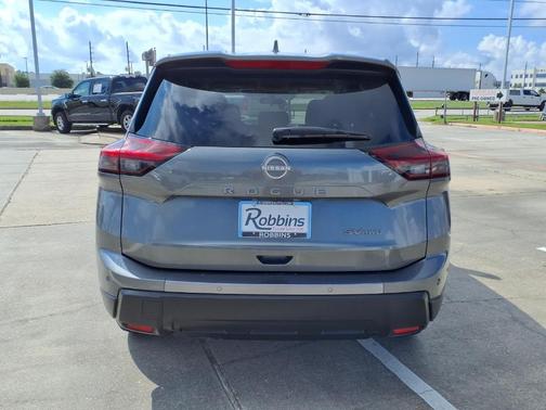 Gun Metallic 2024 Nissan Rogue SV