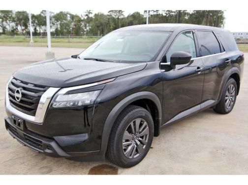 2025 Nissan Pathfinder S
